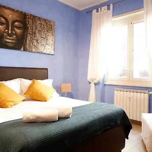 Apartamento The Blue Strawberry House In San Giovanni, Roma